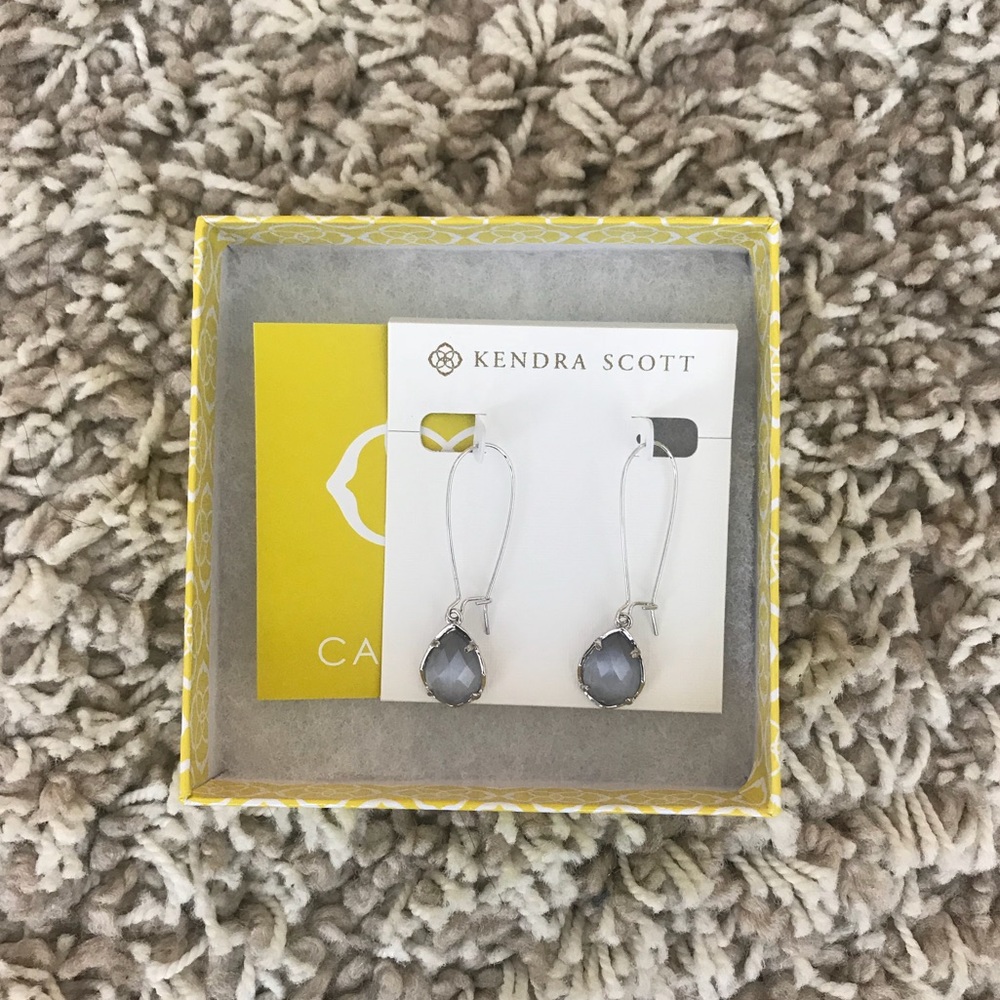 Kendra Scott Dee earrings